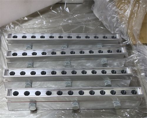 リップスティック 生産ライン リップスティック 12 孔 鳥 鼻 アルミ 模具 銀 清掃 簡単