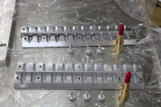 普通のノック アルミ リップスティック 模具 12ホール オーダーメイド ロゴ