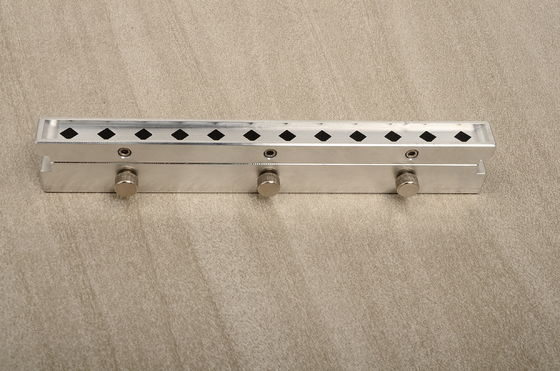 12 ホールダイ リップスティック 模具 硬いリップスティック 形状 模具 アルミ合金