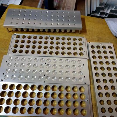 48 穴 オーダーメイド リップスティック 模具 1 分間に 1-2 模具を熱で満たす