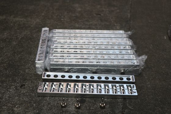 12 穴 ヴァルミセッリ リップスティック 模具を作る アルミニウム 1 年間の保証
