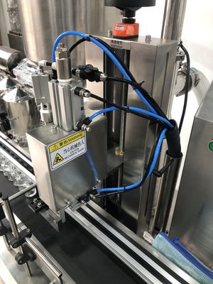 シングルヘッド セルボ オートマティック 充填機 ギア パンプ 時給6000ボトル