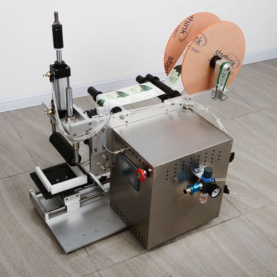 半自動化粧品のラベル付け機 フラットボトル 750*500*550MM