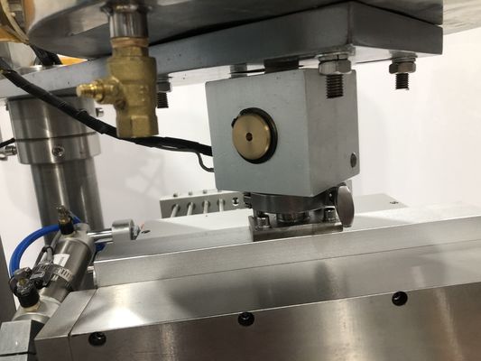SUS304 眉毛鉛筆詰め機 12 穴 ダブルバレル オートマティック リップスティック 詰め機