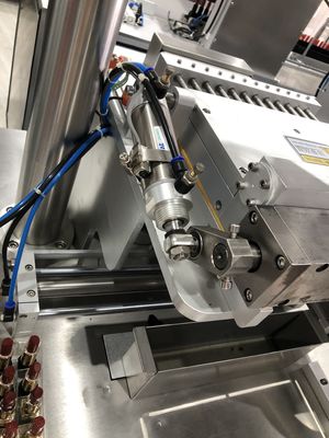 SUS304 眉毛鉛筆詰め機 12 穴 ダブルバレル オートマティック リップスティック 詰め機