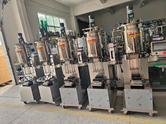 半自動マスカラと唇光料の詰め機 垂直量的な加熱と混合機能